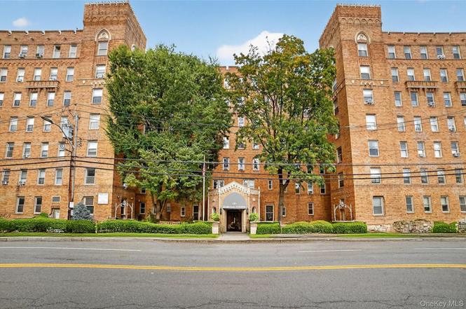 219 Bronx River Rd Unit 2L