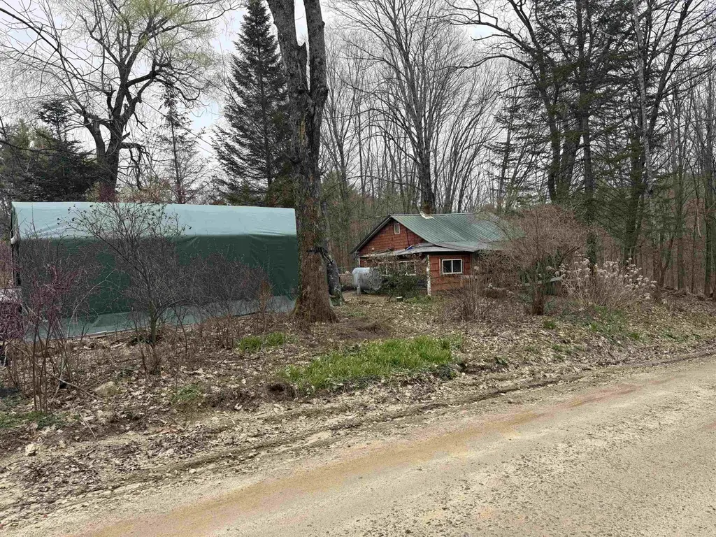 386 Straits Rd