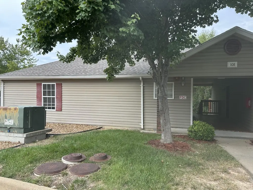 108 Garden Cir #1