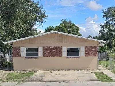 2137 NW 99th Ter
