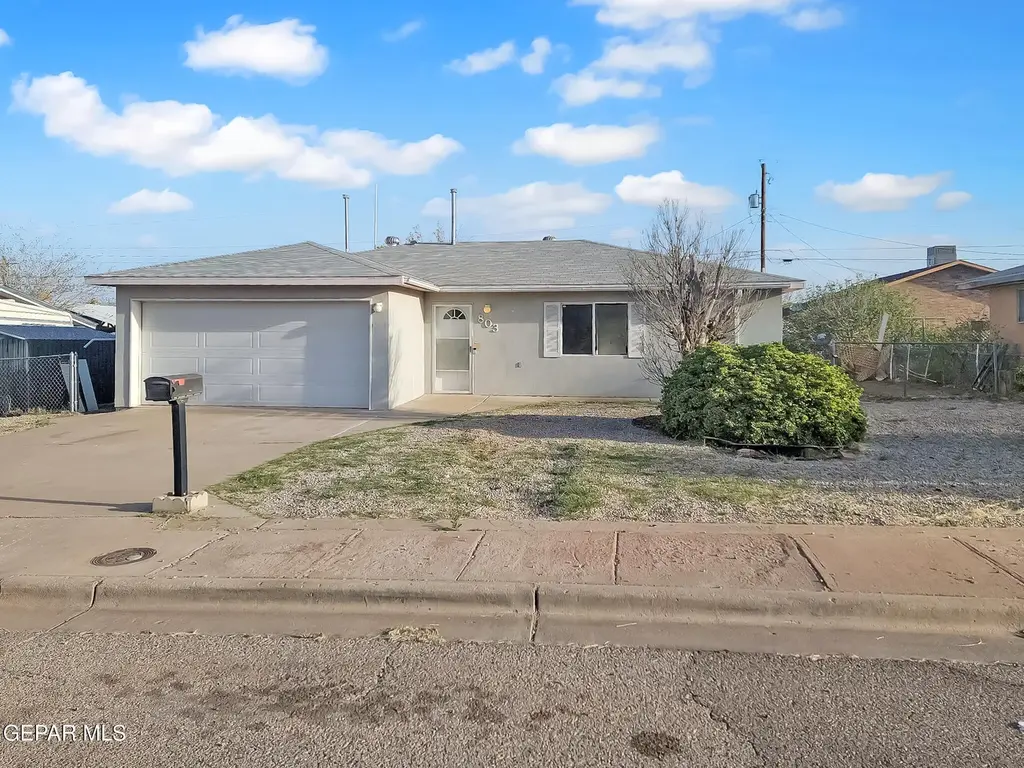 803 Magnolia St