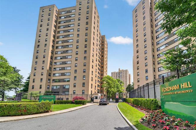 6 Fordham Hill Oval Unit 14B