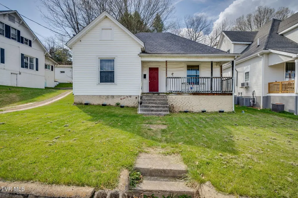 610 Holston Ave