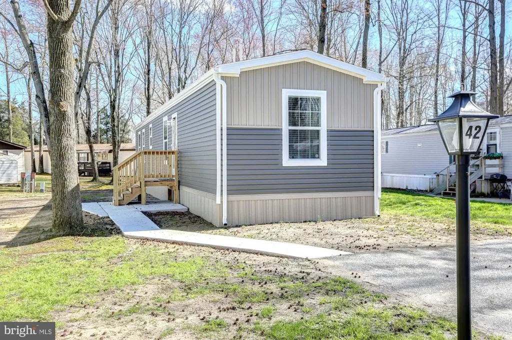 42 Juniper Ct #42