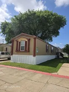 1550 N Main St