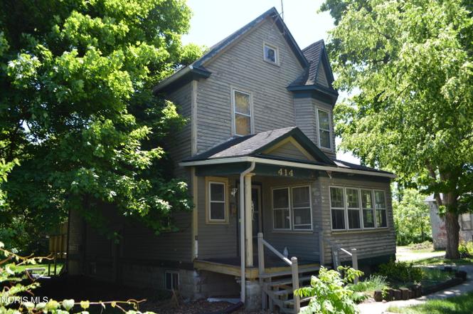 414 E High St