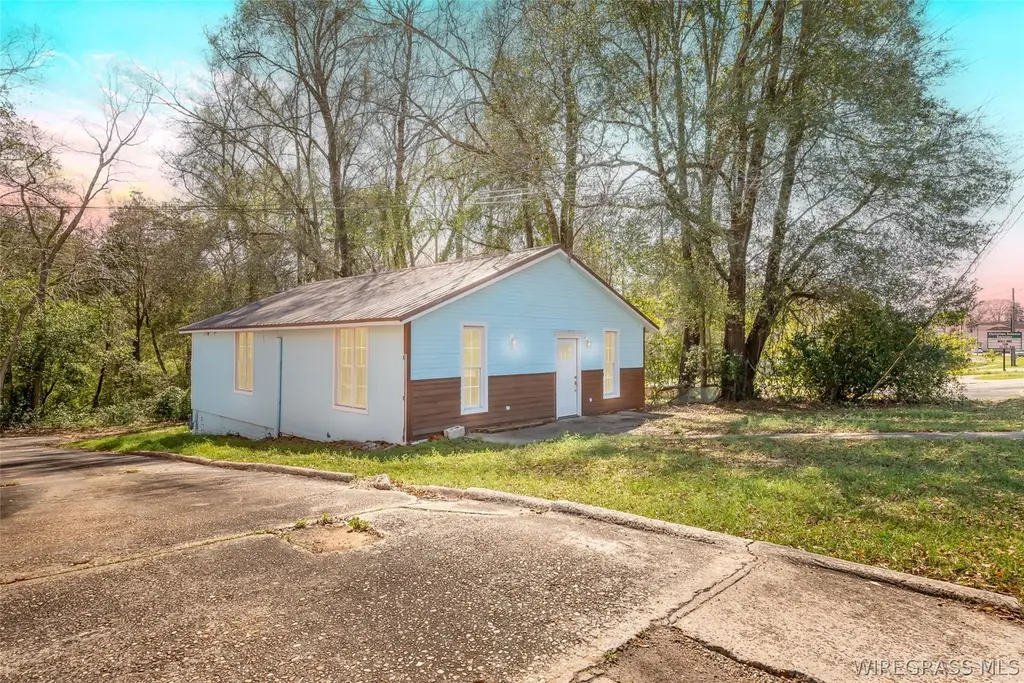 410 Glover Ave