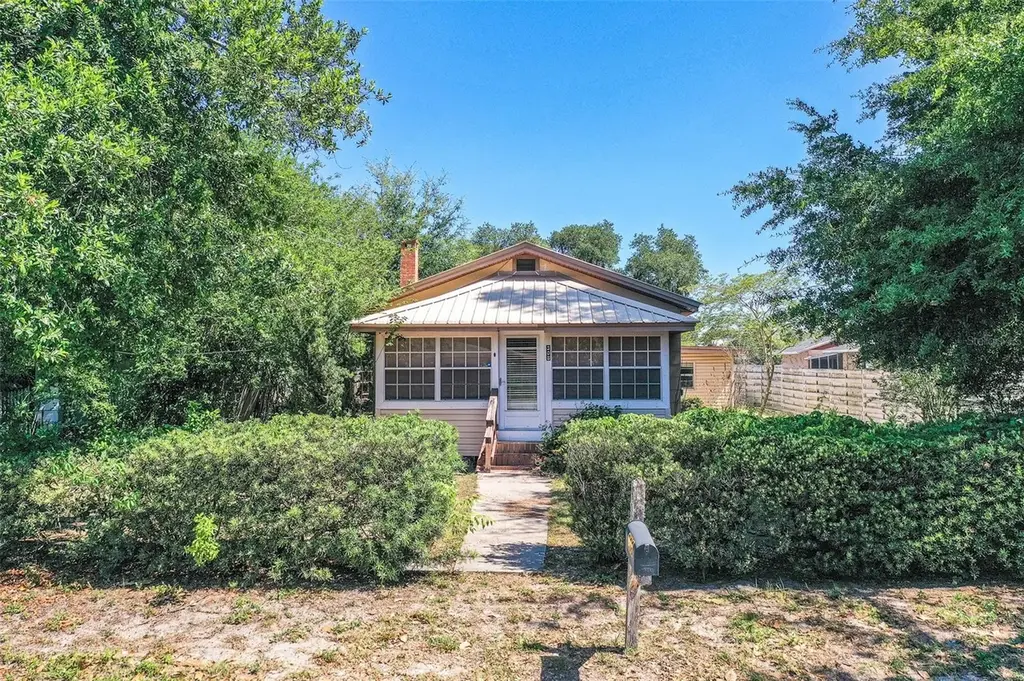 308 W Dixie St