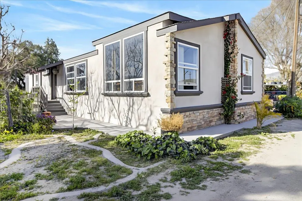 22 Front St #22