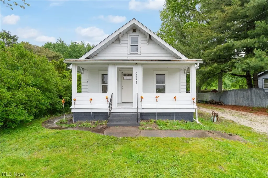 2371 Greensburg Rd