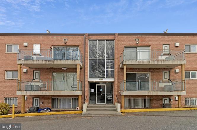 2608 Wade Rd SE #202