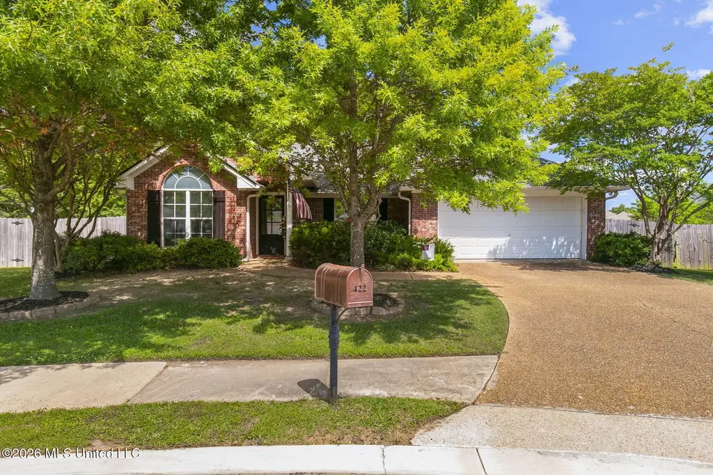422 Fenway Dr