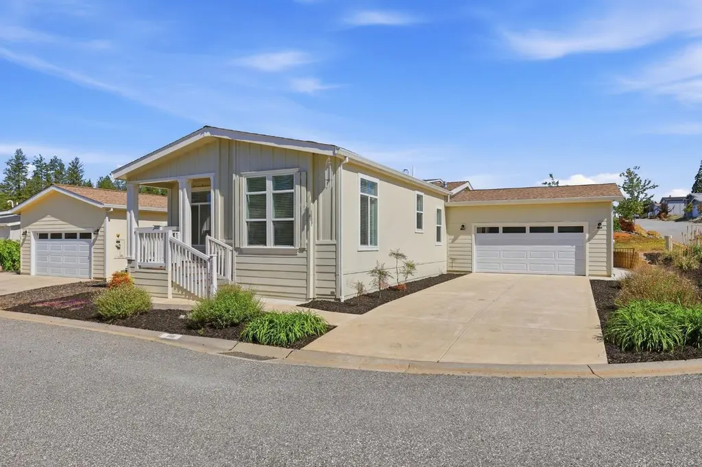 10168 Sawmill Loop