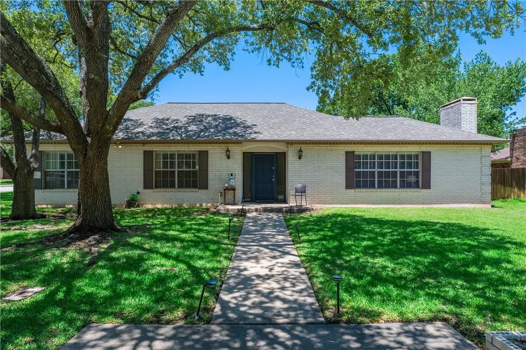 1818 Bee Creek Dr
