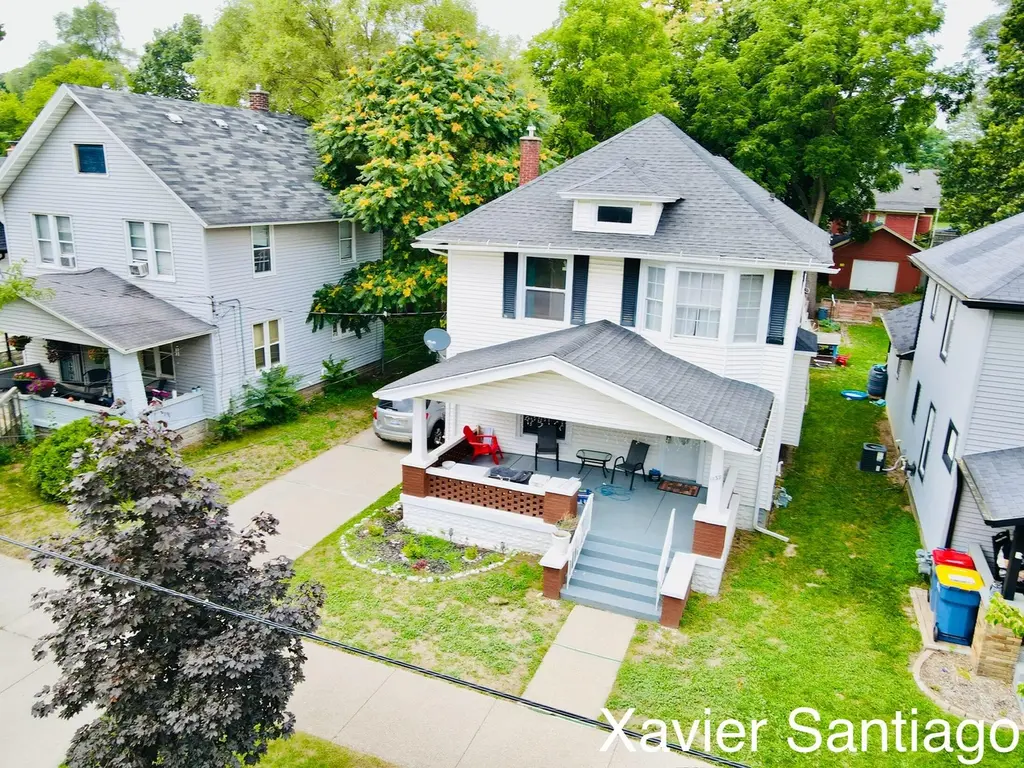 1139 Alexander St SE