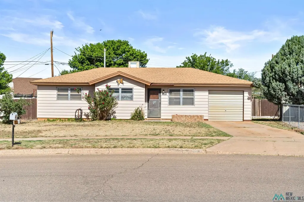 404 Circle Dr