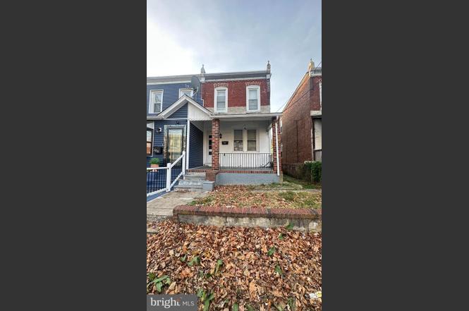 104 S 3rd St