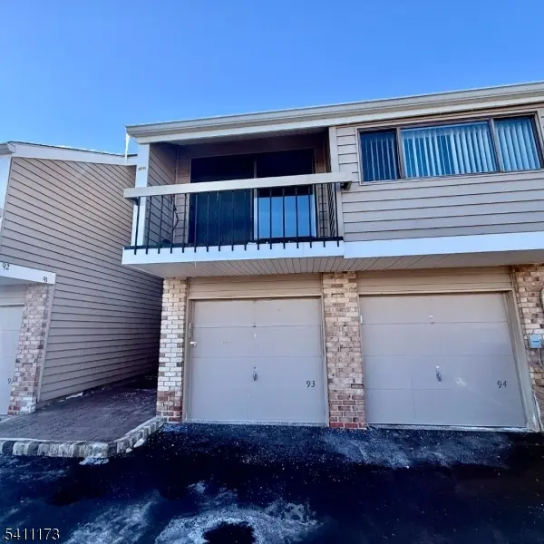 93 Overlook Dr
