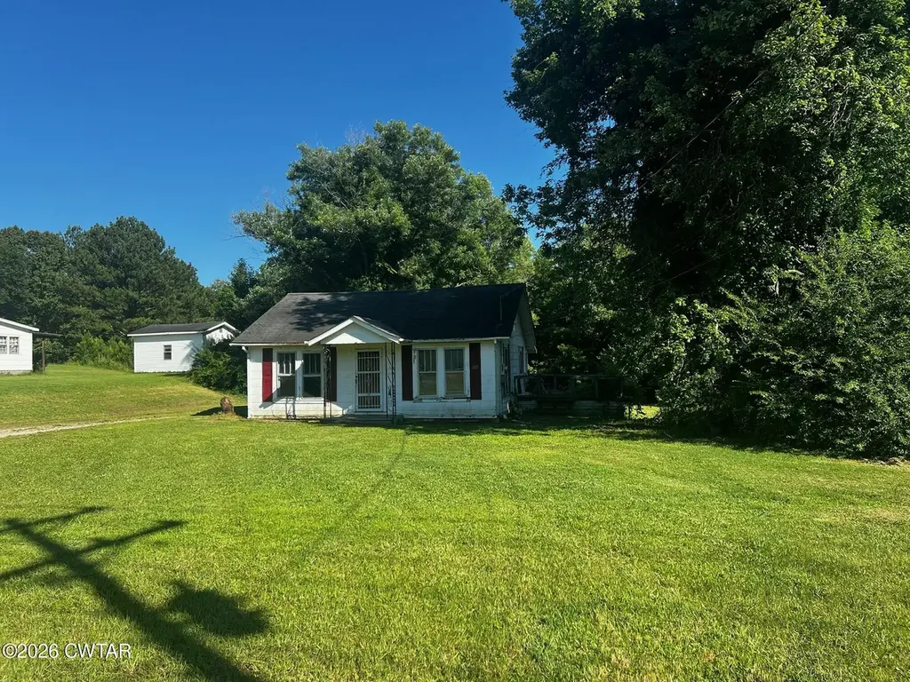 705 W Main St