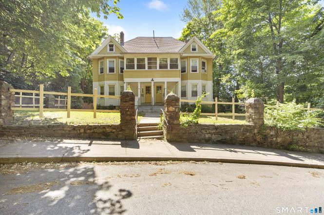 12 Arch St
