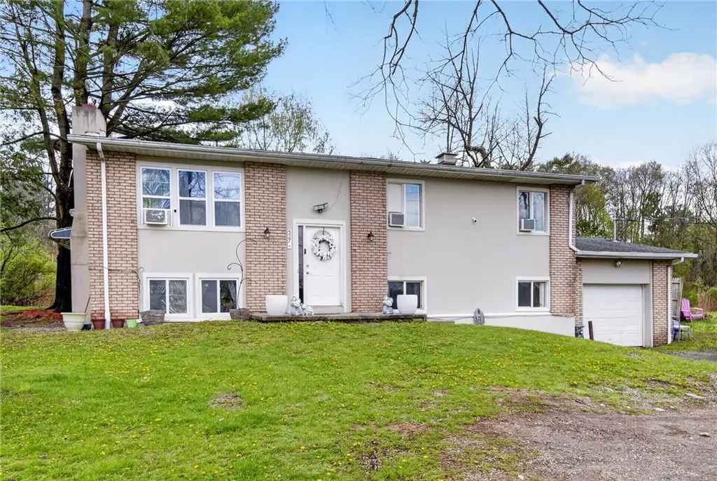 527 Warren Rd