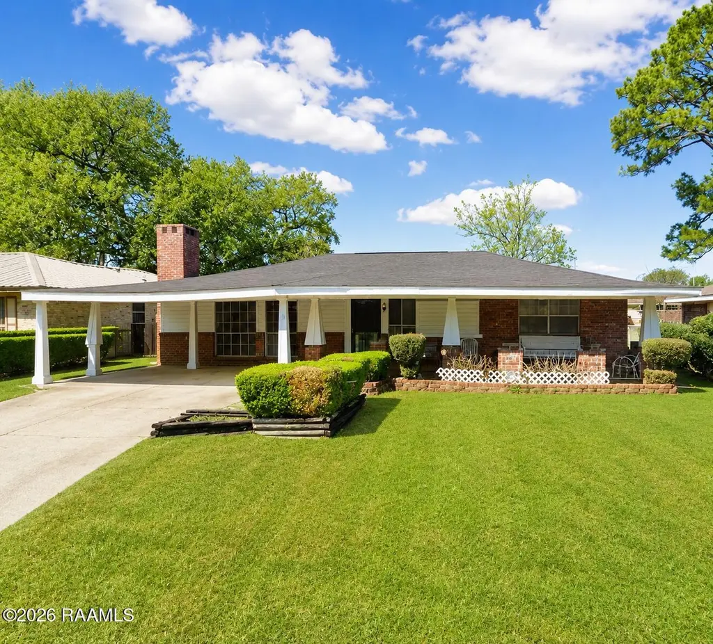 135 Radcliffe Dr