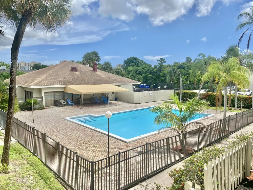 1500 N Congress Ave Unit C11