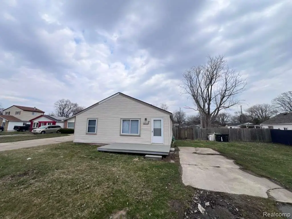 15163 Beech Daly Rd