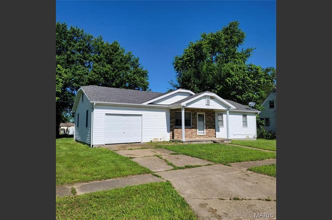310 Linn St
