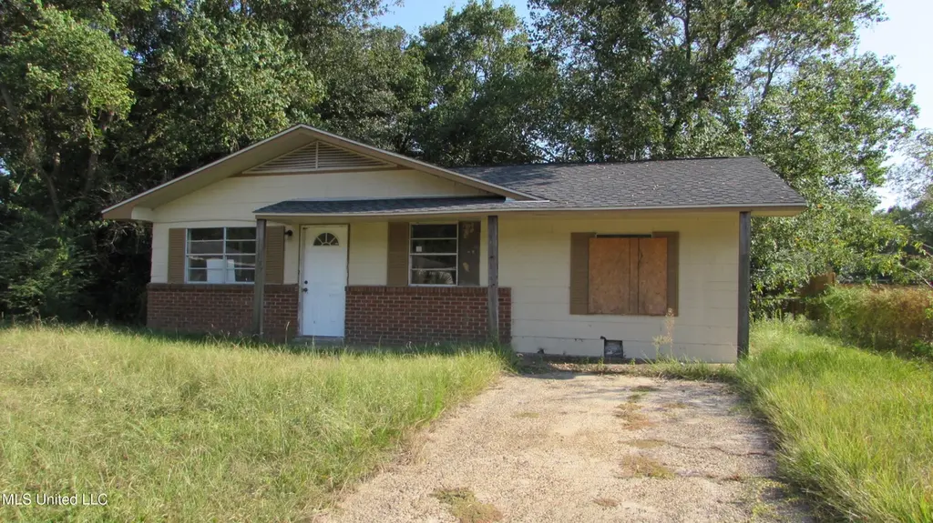120 Carson Dr