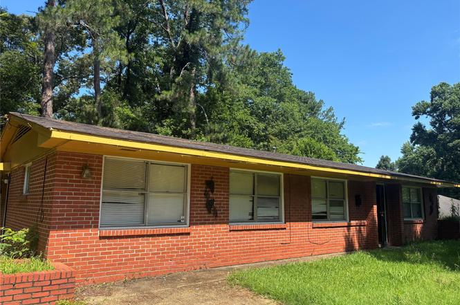 208 Greenridge Rd
