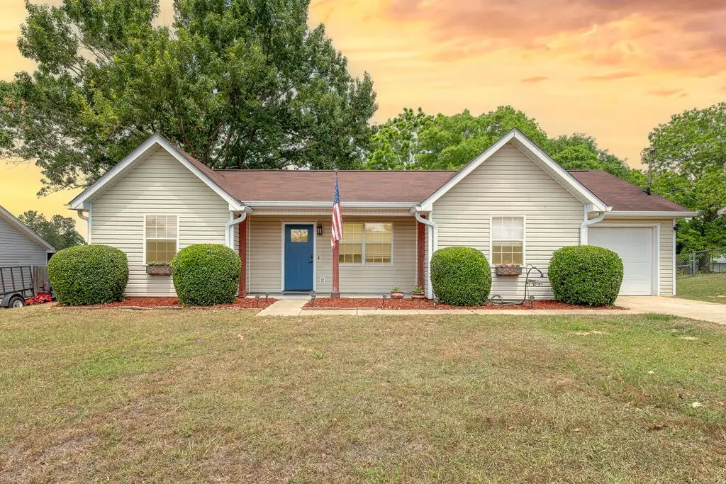 208 Petunia Dr