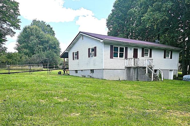 111 Roseville Dr