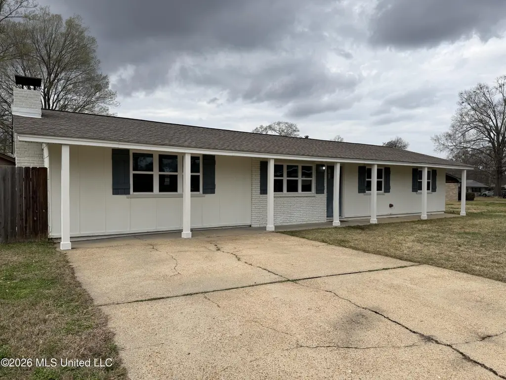 453 Marilyn Dr