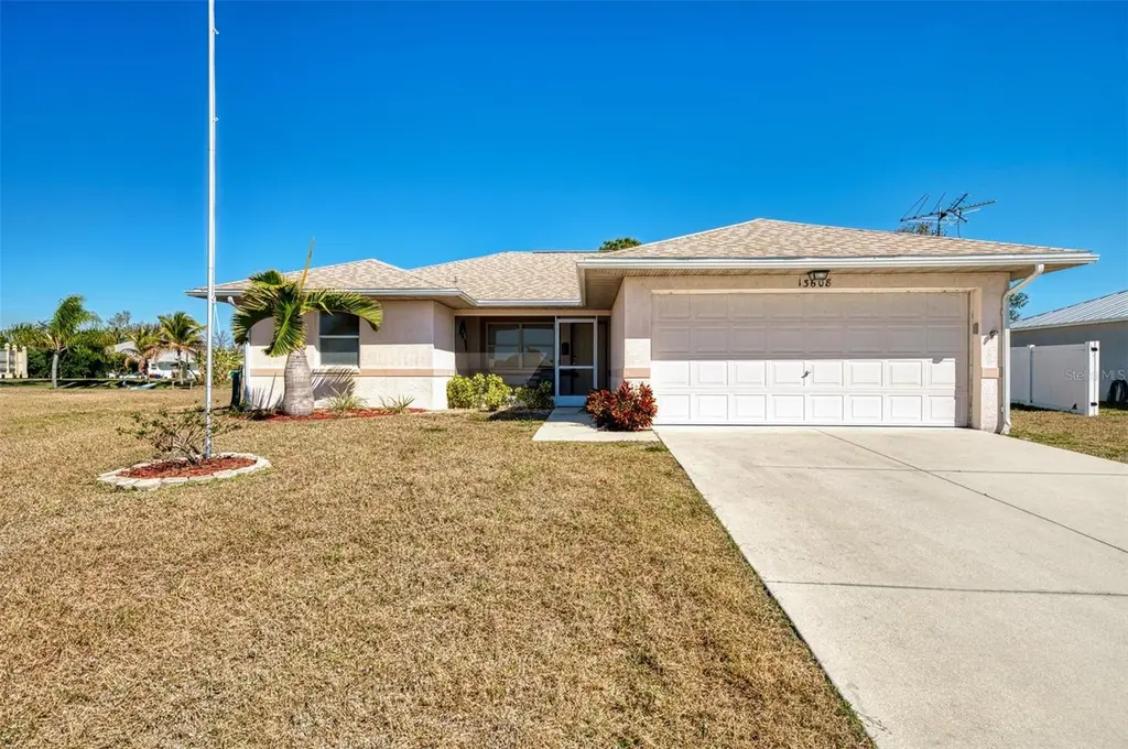 13608 Clara Ln