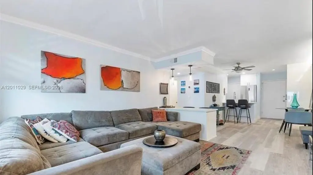 1130 11th St Unit 4E