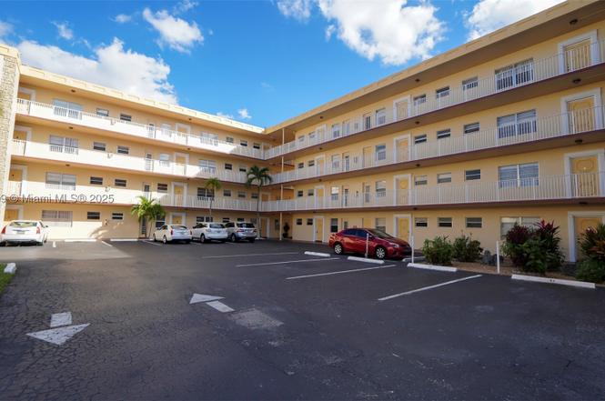 3940 NW 42nd Ave #215