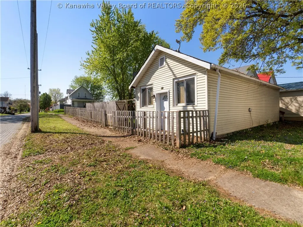 301 Division St