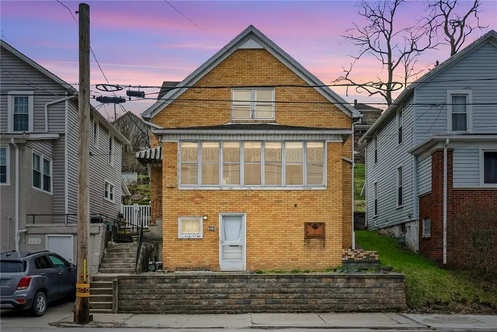 323 Hillside Ave