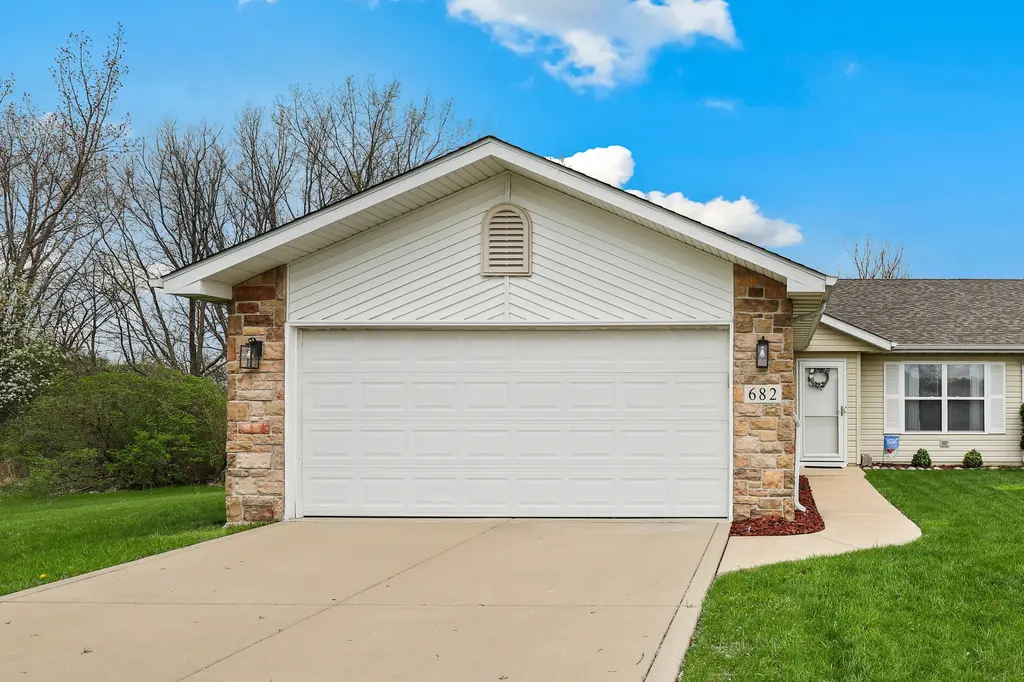 682 W 76th Ave