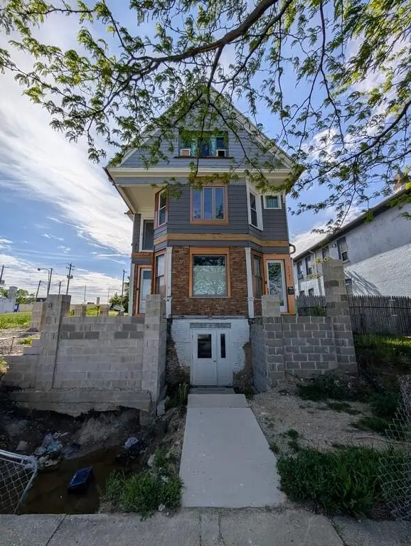2329 N Vel R Phillips Ave #2331