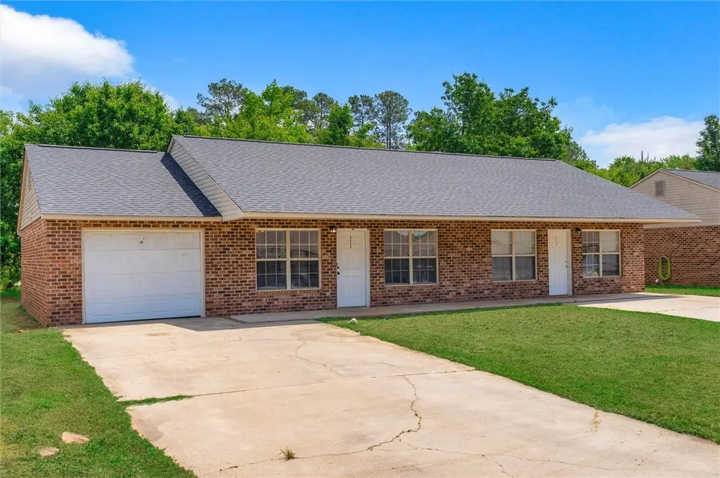 111 and 113 Premier Ct