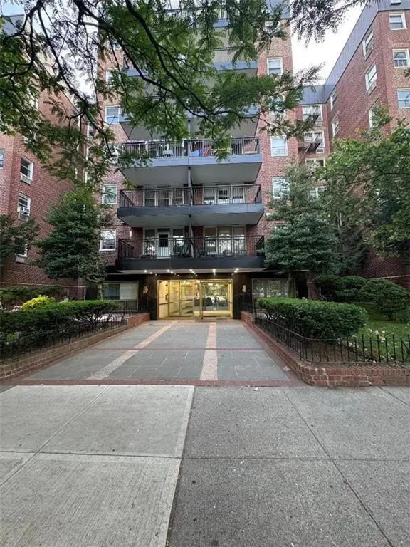 770 Ocean Pkwy Unit 5P
