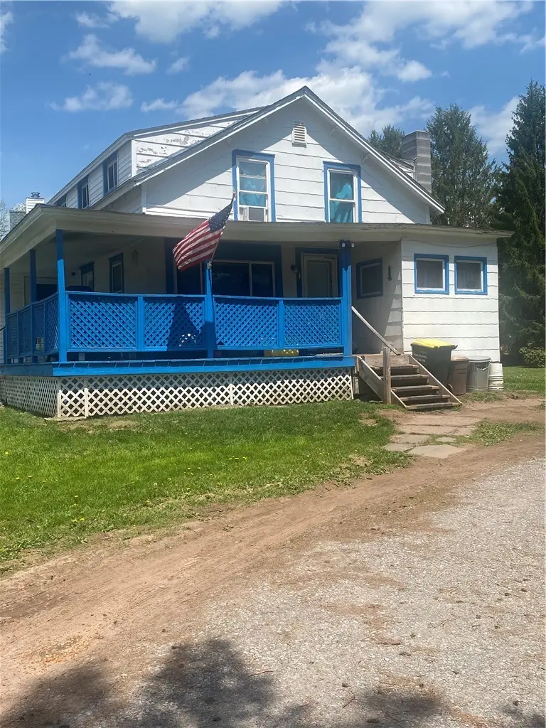 54 River St