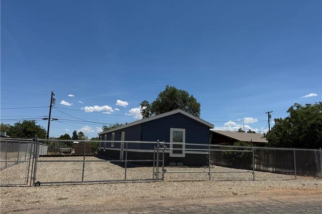3595 E Lark Ln
