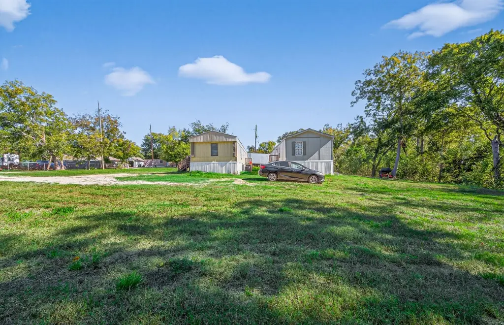 5807 Fletcher
