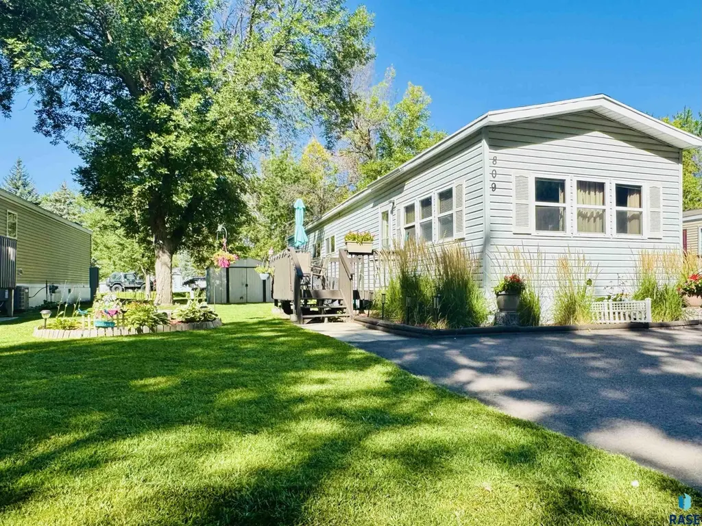 809 S Gina Pl Pl