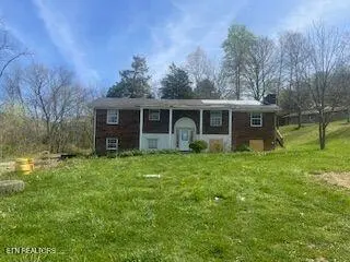 112 Green Acres Rd