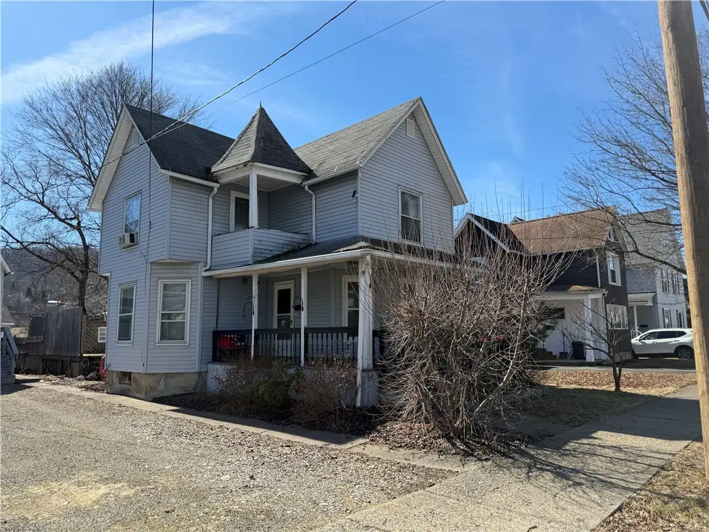 138 W William St