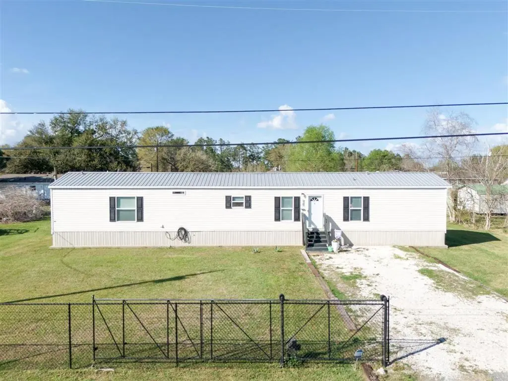 925 Lebleu Rd